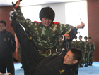 武警女兵搏杀魄动心惊