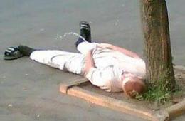 疯狂的人各有各的绝招