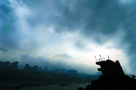 暴雨袭击重庆14区县 局地雨量达100毫米(图)