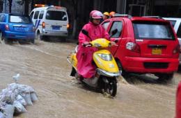 陕西宁强遭暴雨袭击