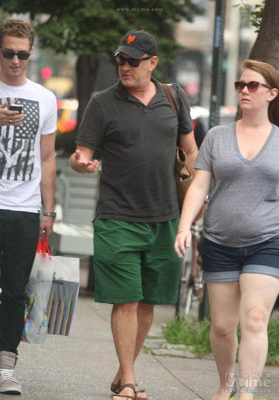 汤姆·<em>汉克斯</em>外出显老态 儿子帅气<em>女儿</em>发福_火