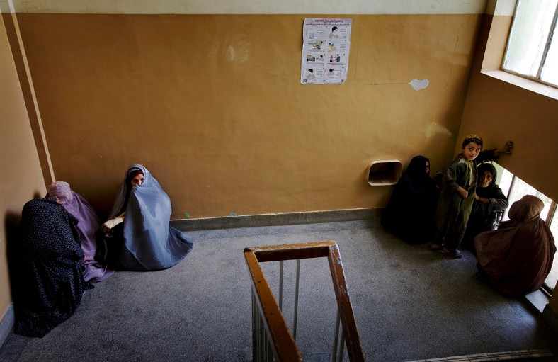 华西村人均收入_非洲人均寿命(3)