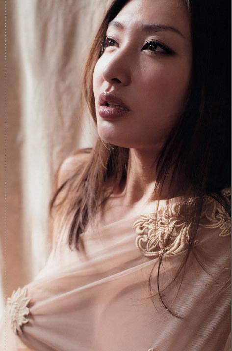 太田千晶 花花公子图片