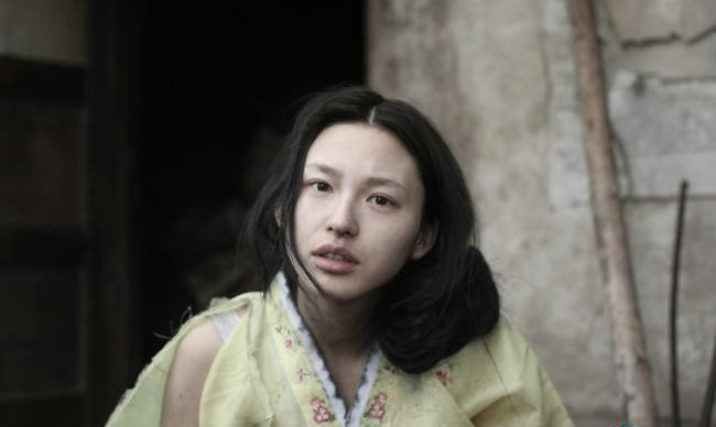 24岁女模岳辛扮朝鲜难民骗千万网民 被指为炒作