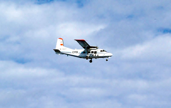 2012年12月13日，海監Y12#B-3837巡邏機順利完成我釣魚島領空巡航任務。