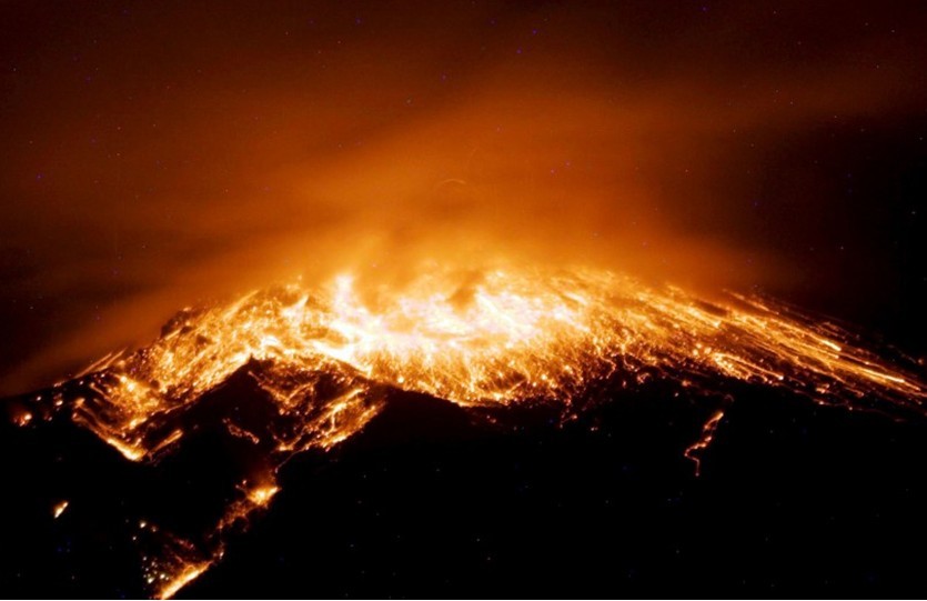 厄瓜多尔火山图片