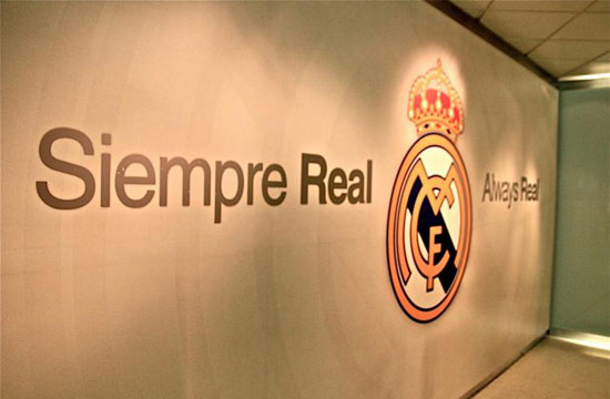 新浪国际足坛_国际足坛收入(3)