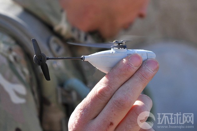 驻阿英军用上世界最小无人机