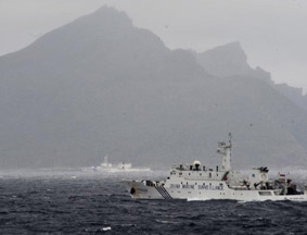 中国海监编队15日在钓鱼岛领海巡航