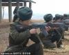 朝鲜士兵举行军事演习