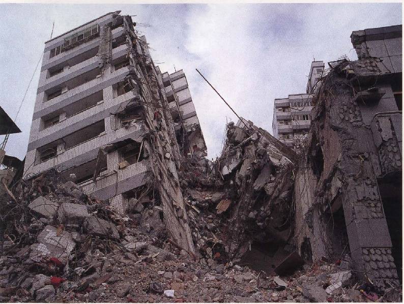 末期台湾最大的地震,发生时间为1999年9月21