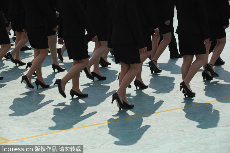 <em>钓鱼台国宾馆</em>定点选拔 <em>美女</em>露美腿端坐优雅_社