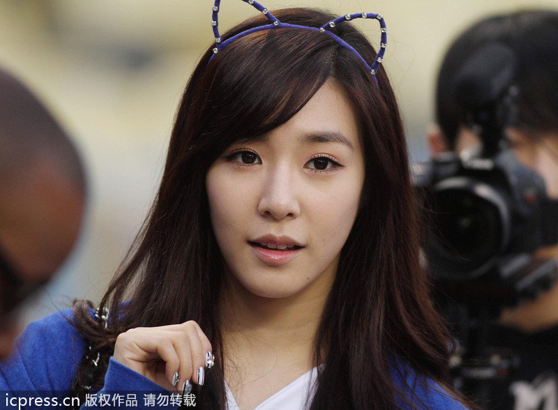 <em>少女时代</em>助阵MLB 现场<em>开球</em>秀S曲线身段_体育