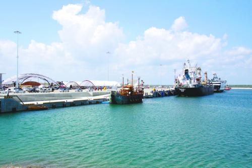 汉班托特港承载斯里兰卡梦 中斯合作引别国猜