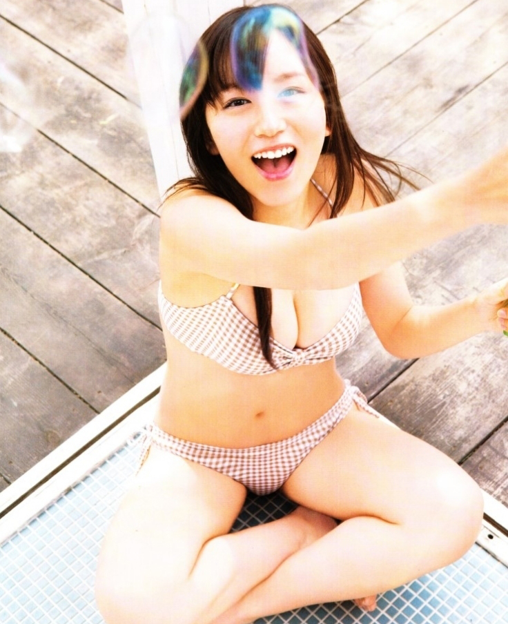 大场美奈曝青春性感写真图片