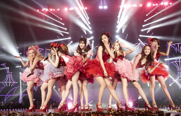 <em>少女时代</em>首尔开唱 <em>粉丝</em>打造粉色海洋_娱乐_环