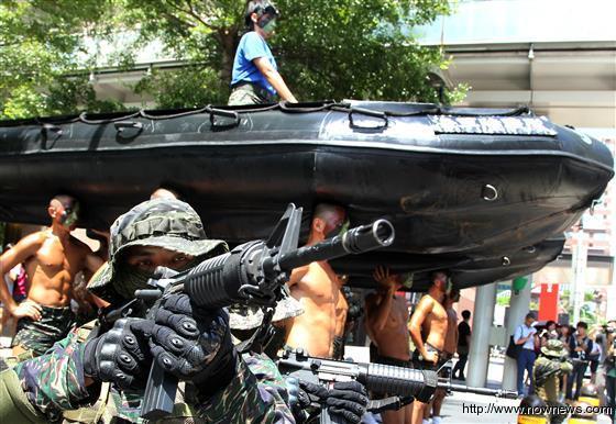 ����̨����Ӣսʿ��½ս����