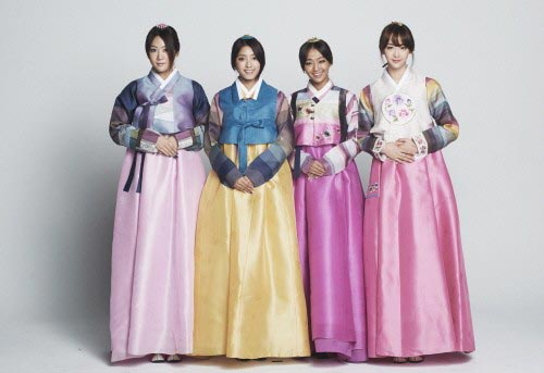 韩<em>女团</em>SISTAR穿韩服送<em>中秋</em>祝福 端庄秀气_火