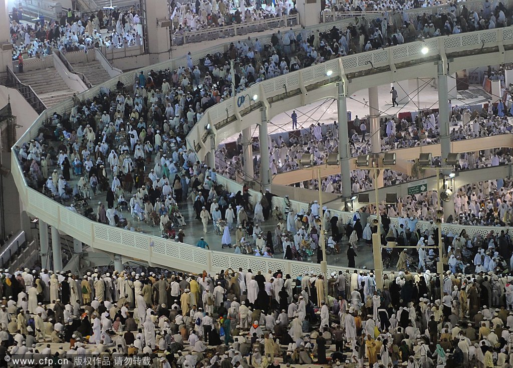 200万朝觐者抵达沙特麦加大清真寺水泄不通