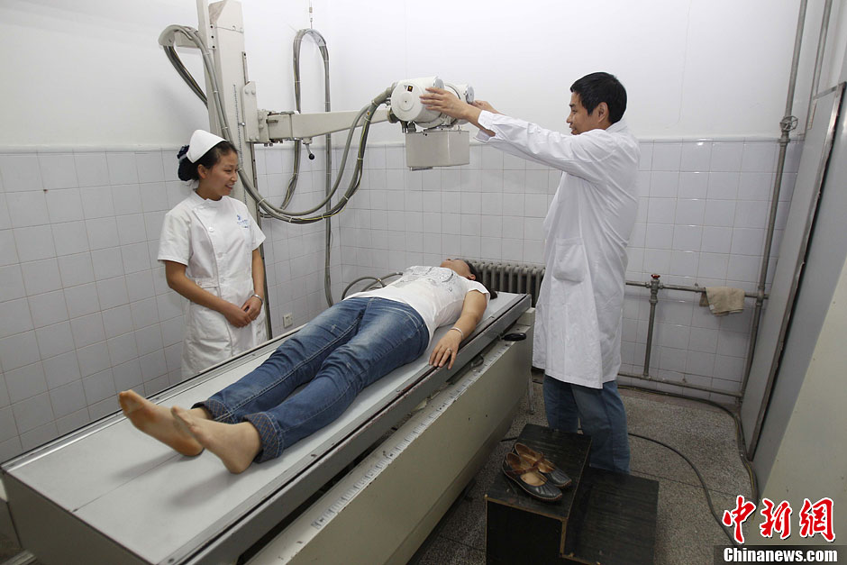 河南执行新规:男医生检查女患者须有护士或家