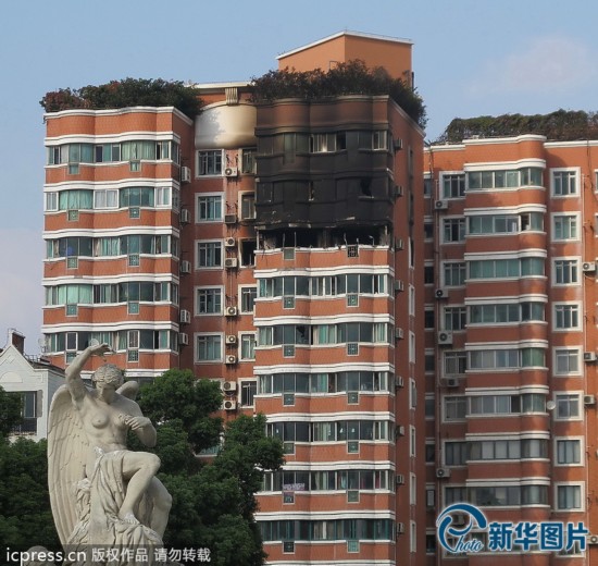 大上海国际花园传出爆炸声 疏散10余人包括3名
