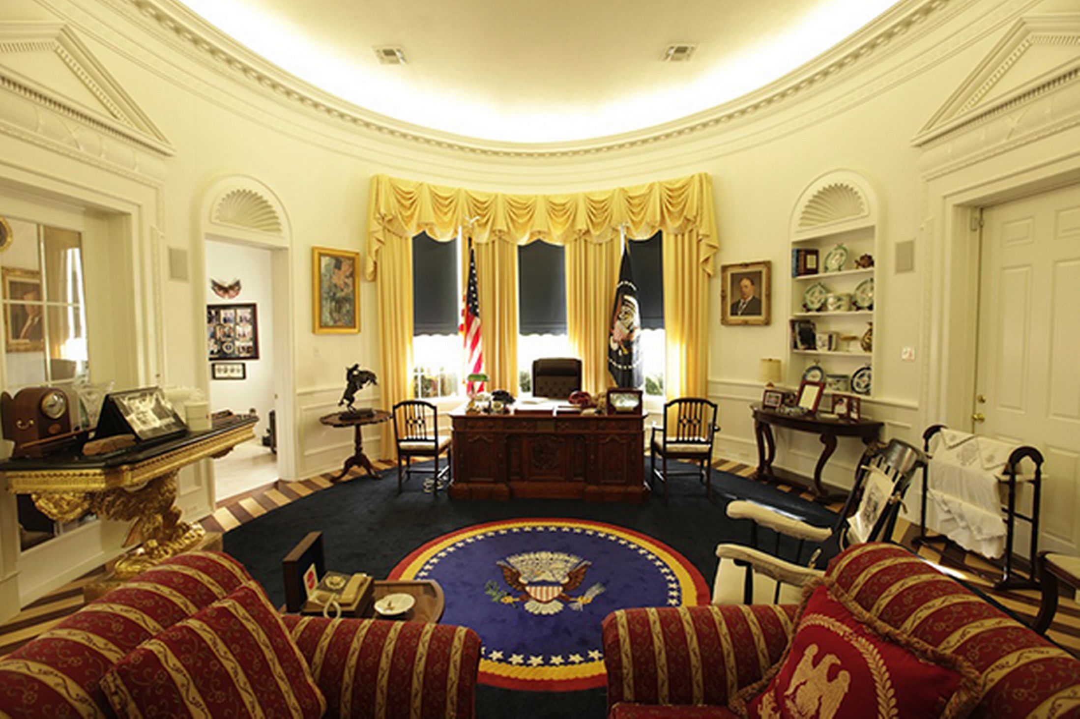 President Obama's Oval Office Remodel