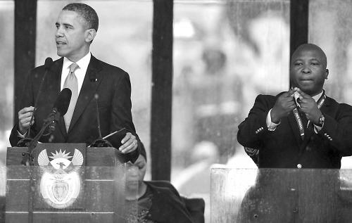 10日，简特杰为奥巴马讲话作手语翻译。