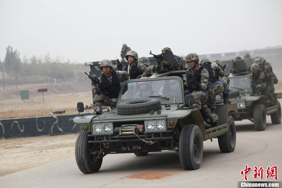 我国新型全地形车“车小火大”