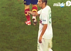 盘点足坛不雅动作 c罗梅西上榜; 足坛不雅动作 c罗梅西上榜; c罗小贝