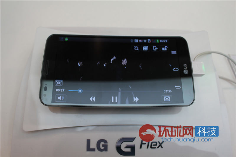 2014MWC:LG曲屏手机G+Flex热力不减