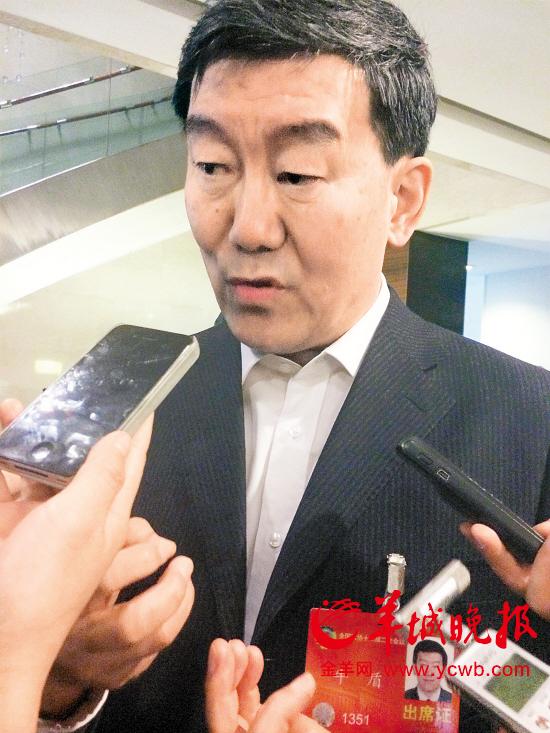崔永元称4省非法种转基因作物 农业部副部长回