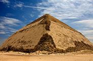 瞻仰历史 探秘全球十大金字塔