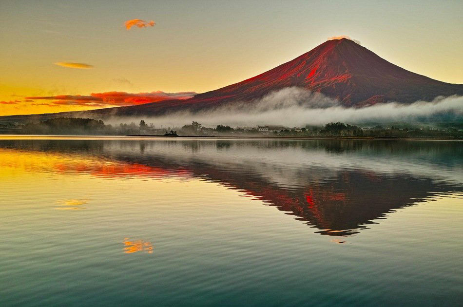 日本摄影师镜头下的多面富士山(高清组图)