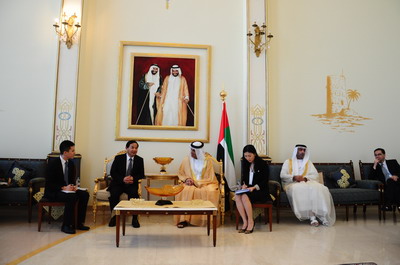 驻迪拜总领事唐卫斌率中国商务考察团访问哈伊