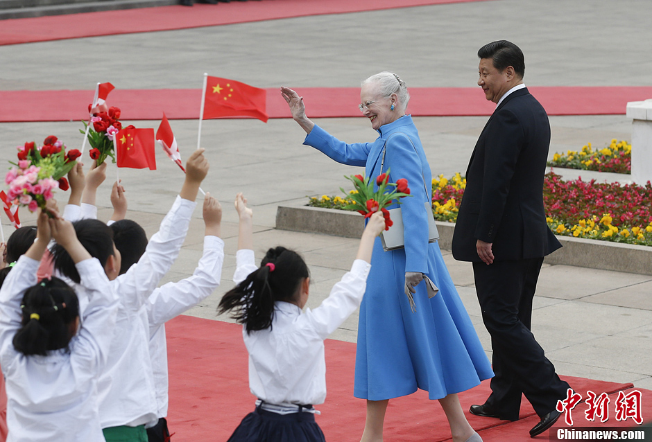 习近平欢迎<em>丹麦女王</em>玛格丽特二世访华_国际新