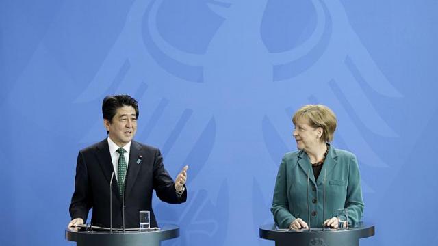 德国总理默克尔会见日本首相安倍晋三
