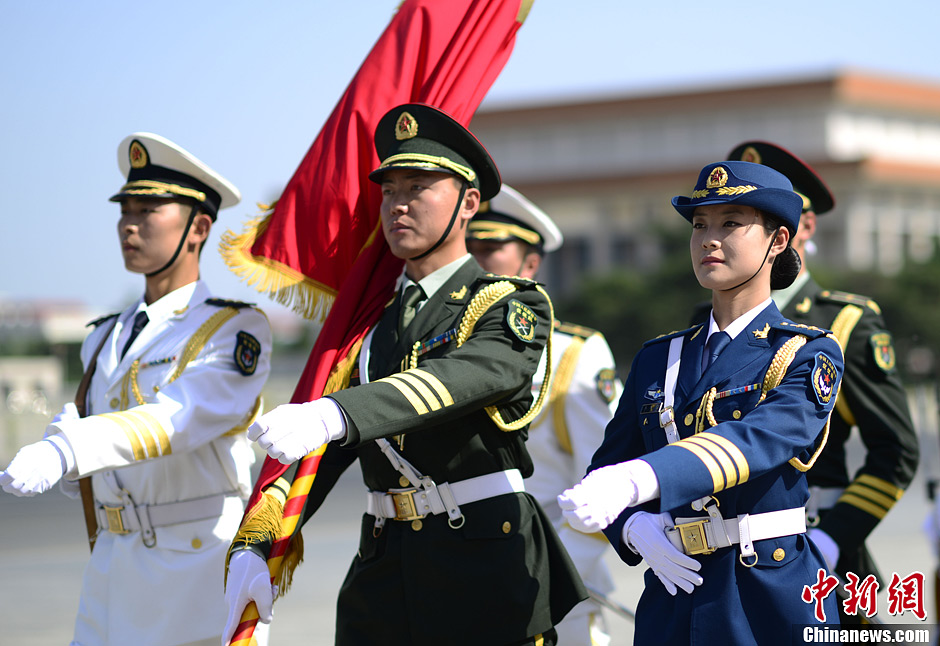 习近平欢迎土库曼斯坦总统访华 女仪仗兵首亮