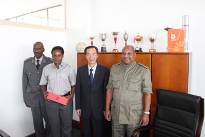 驻莫桑比克大使李春华访问索法拉省