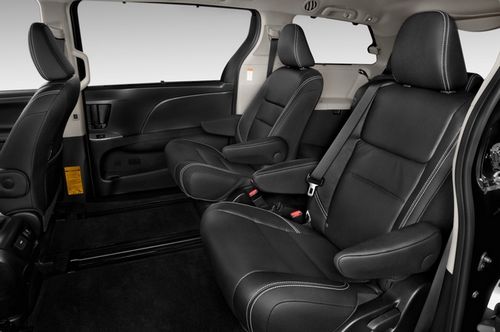 2015款丰田塞纳正式发布 中控台升级