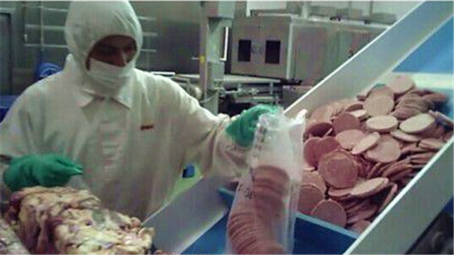 上海/麦当劳肯德基供应商被曝用过期劣质肉被要求全下架