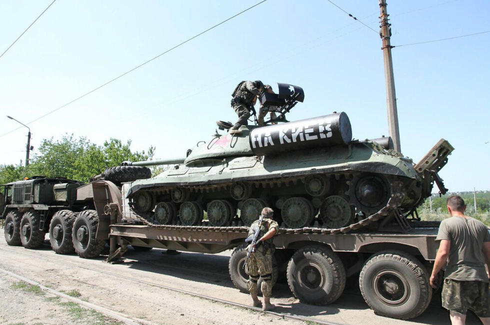 乌叛军一重型坦克被政府军缴获