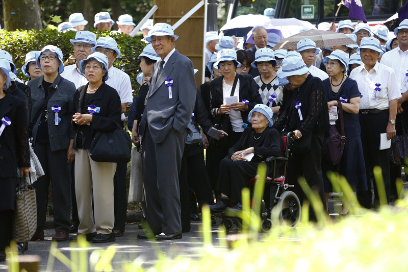 日本投降69周年 “正版鬼子”参拜靖国神社