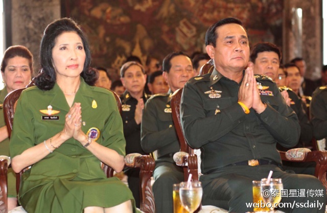 巴育出任泰国总理其夫人受关注 曾是大学副教授