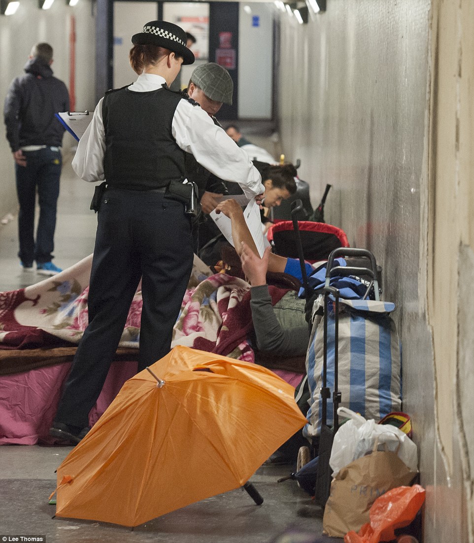 伦敦警方围捕非法移民