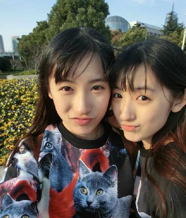 复旦双胞胎姐妹走红网络 网友:上帝不公平