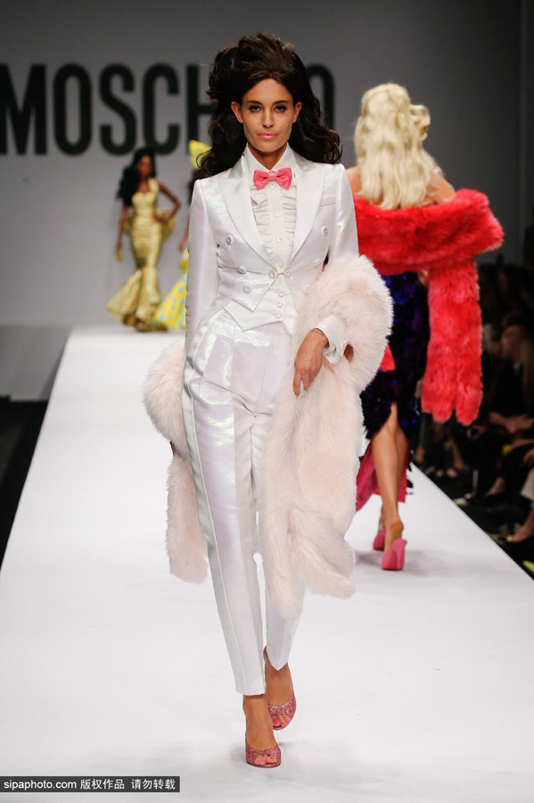2015春夏米兰时装周:Moschino品牌秀场