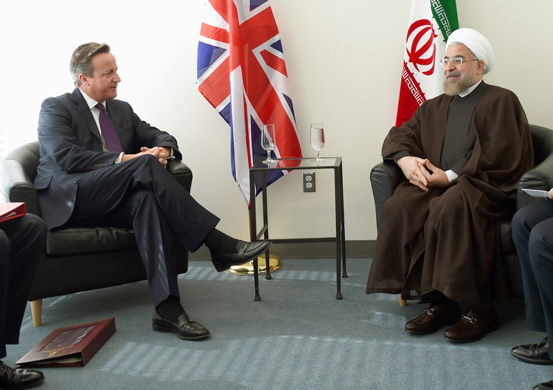 英国首相与伊朗总统举行35年来首次直接会面