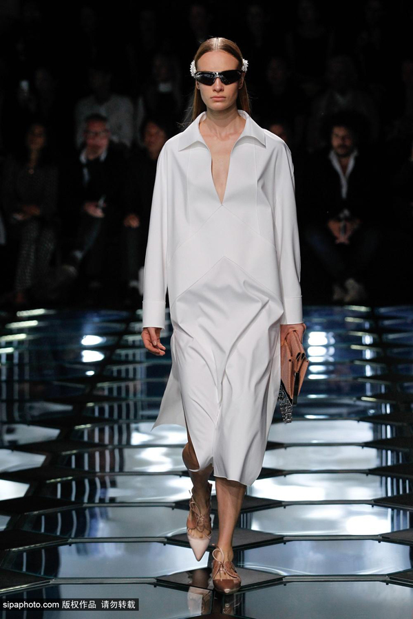 2015春夏巴黎时装周:Balenciaga品牌秀场