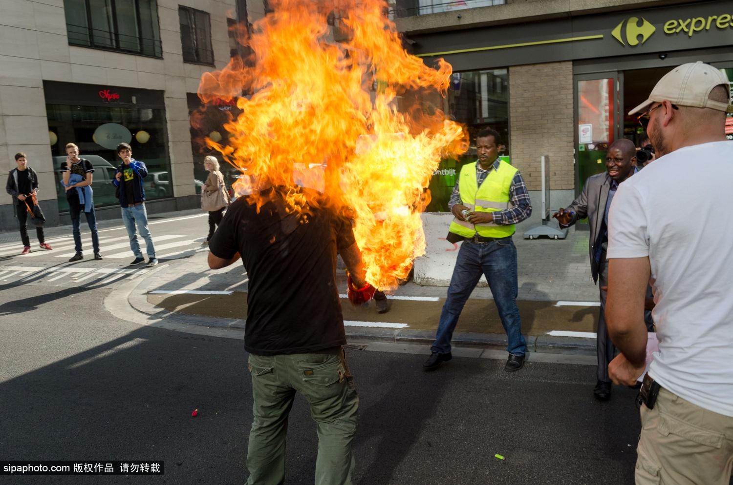 一黎巴嫩男子自焚抗议比利时移民法案