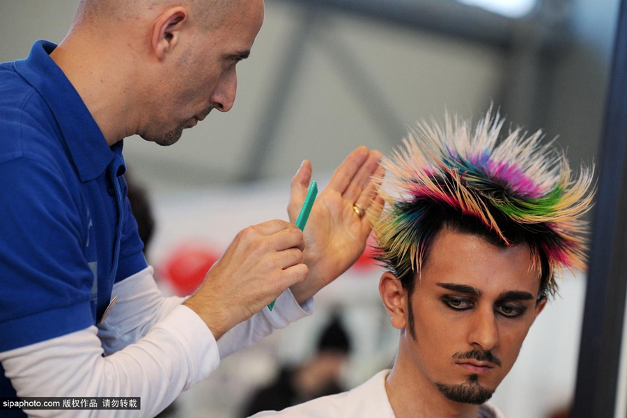 <em>欧洲</em>美发艺术大赛举行:<em>发型师</em>的世界我们不懂